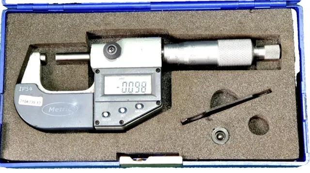 Used - Metric Digital Outside Micrometer 0-25mm (0.001mm) Calibrated External