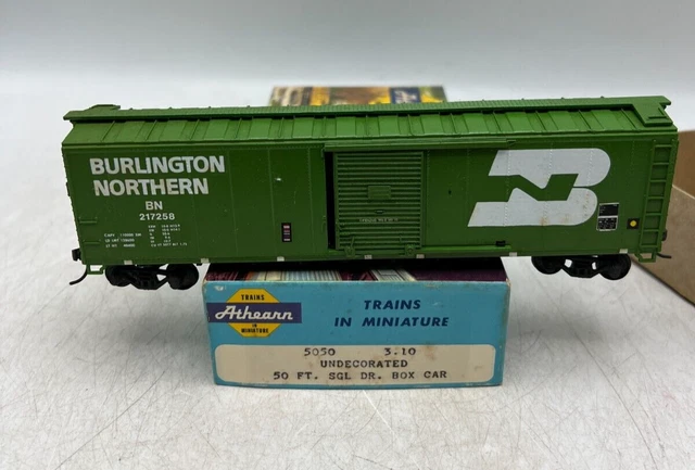 Athearn Train Ho Gauge 5050 50' Single Door Boxcar Burlington Northern BN Green