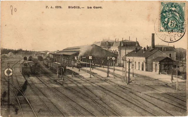 CPA BLOIS - La Gare (253356)