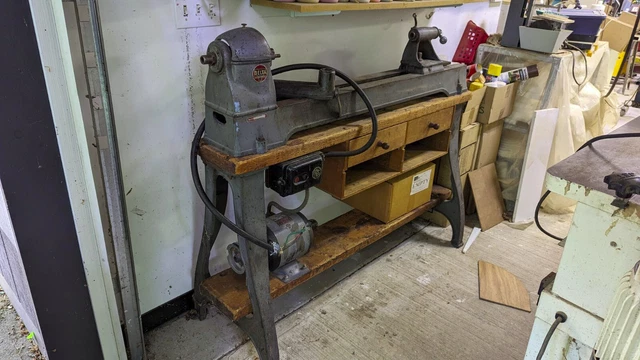 Delta Milwaukee classic professional  wood lathe with numerous accessories