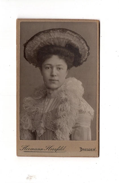 CDV Foto Damenportrait mit Hut - Dresden 1900er