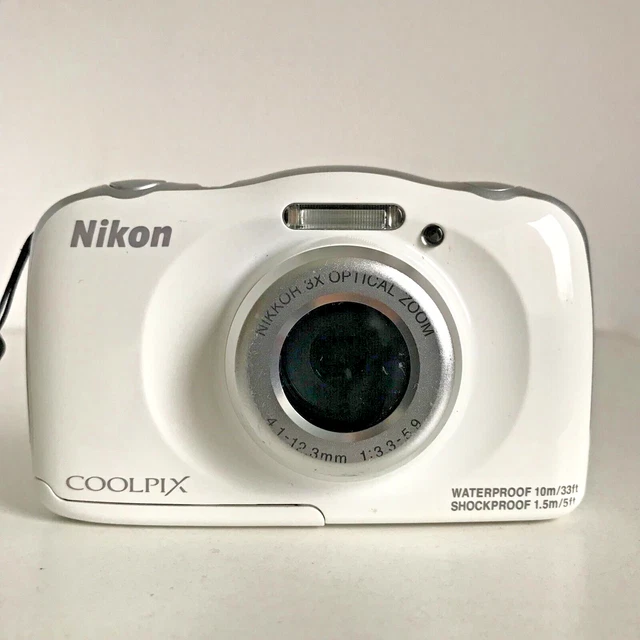Appareil Photo Numérique Compact Nikon COOLPIX S8200 - 16.1 MP, Zoom Optique 14x - Occasion Comme Neuf (95%)