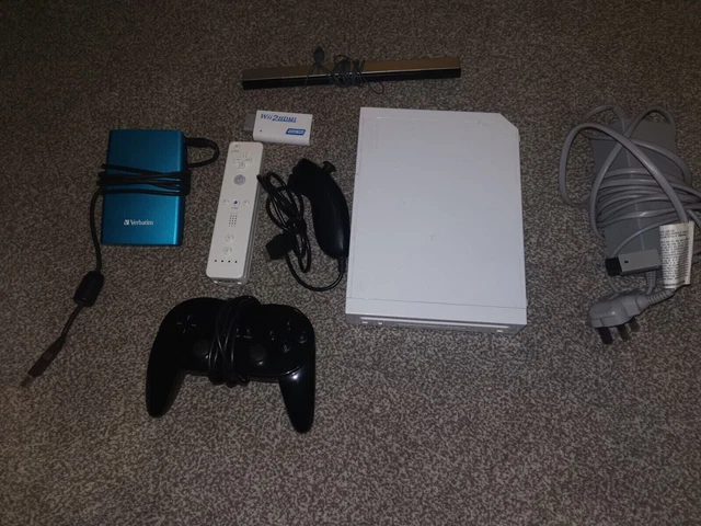 NINTENDO WII REGION free gamecube controller slots loads of