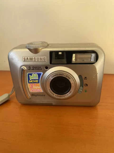 Samsung Digimax 300 Vintage Digital Camera 3.2mp Fully Working Good Cond AAs