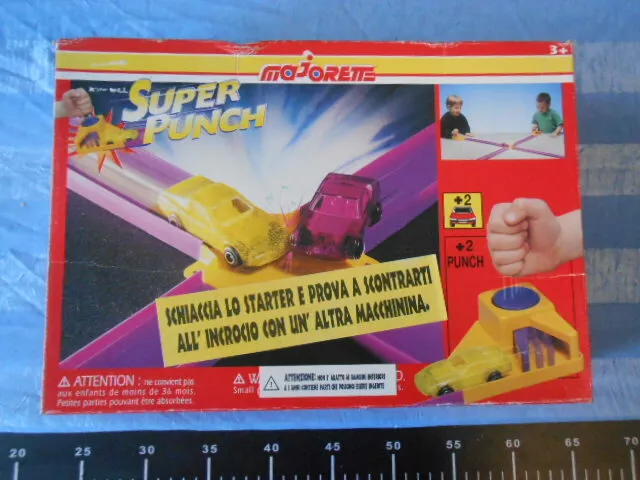 PISTA AUTO Majorette Super Punch Go Play Set Vintage CRISS CROSS CRASH O2