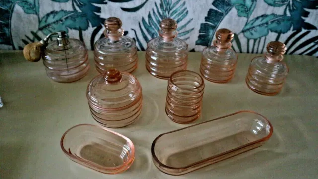 ANCIEN NECESSAIRE TOILETTE SALLE DE BAINS pot flacon parfum savon VERRE ROSE