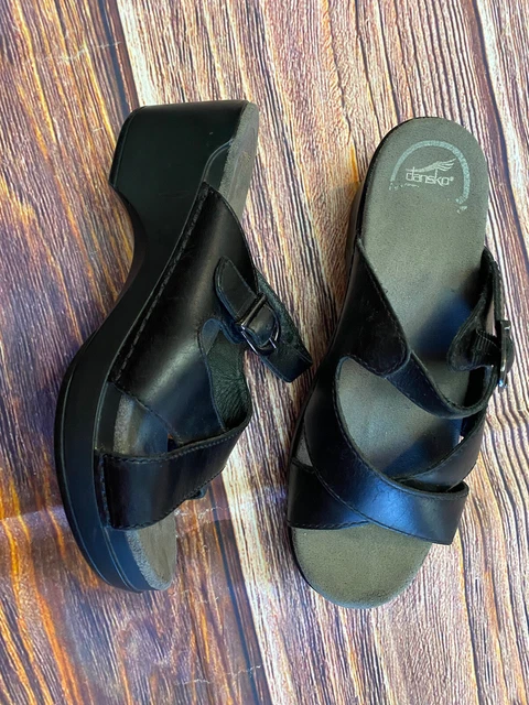 Dansko arlene hotsell platform sandal