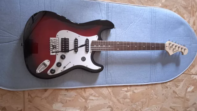 Guitare Electrique Stratocaster  Tenson Serie California  St Dual Blade Redburst
