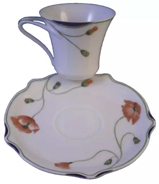 Excelente Nymphenburg Porcelana Demitasse Taza y Platillo Porzellan Tasse Alemán