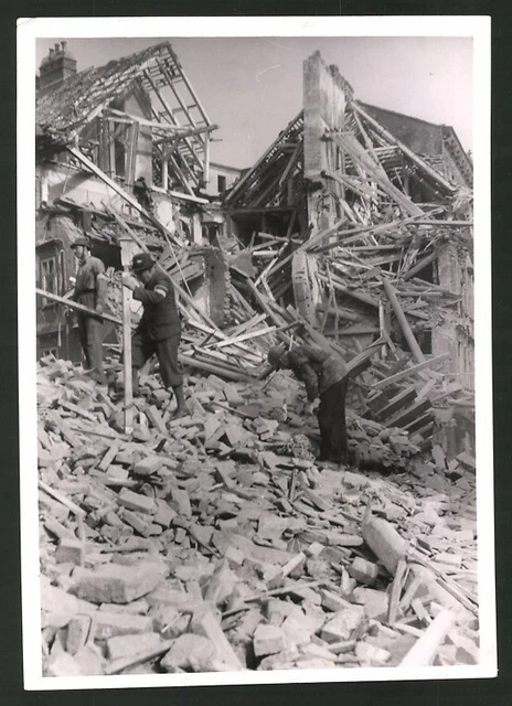 Fotografia Vista Vienna, Bergungsarbeiten Dopo Luftangriff 1944,2.WK