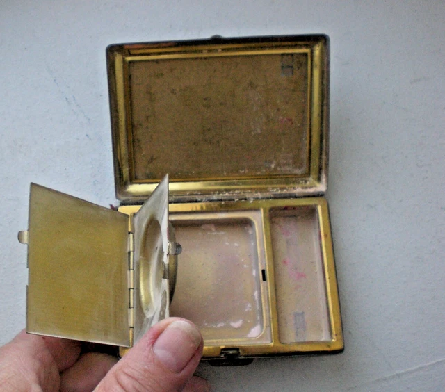 Poudrier Vintage En Métal Doré Avec Miroir - Ancien, Bon état, Dimensions 8,5 X 7,5 Cm