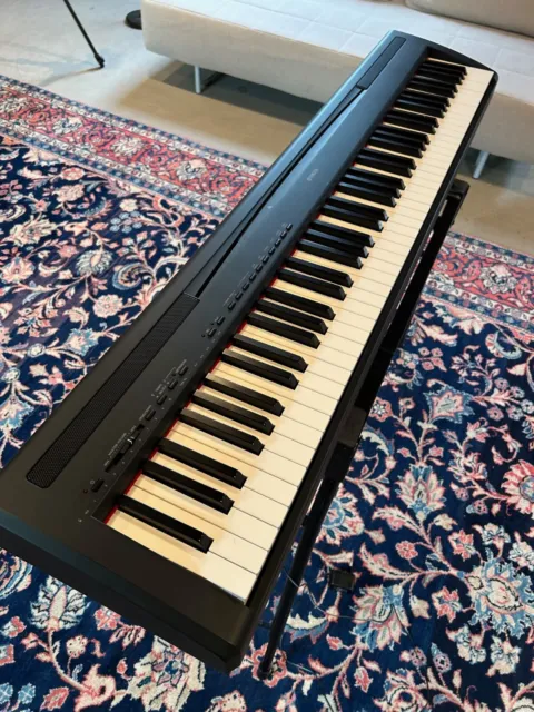 Piano numérique Yamaha P-95B, occasion, peu utilisé, bon état