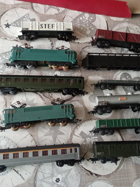 Lot De Wagons Et Train Jouef