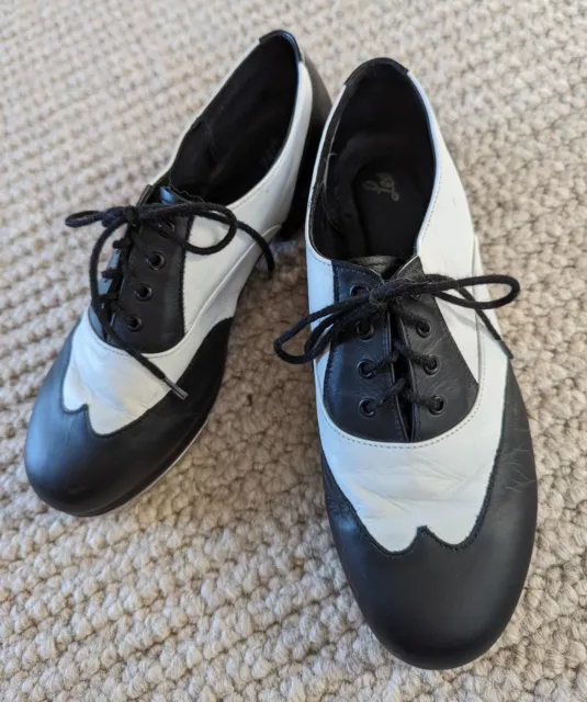 WOMENS LEO’S DANCEWEAR Giordano Spectator Tap Shoes Black & White Size ...