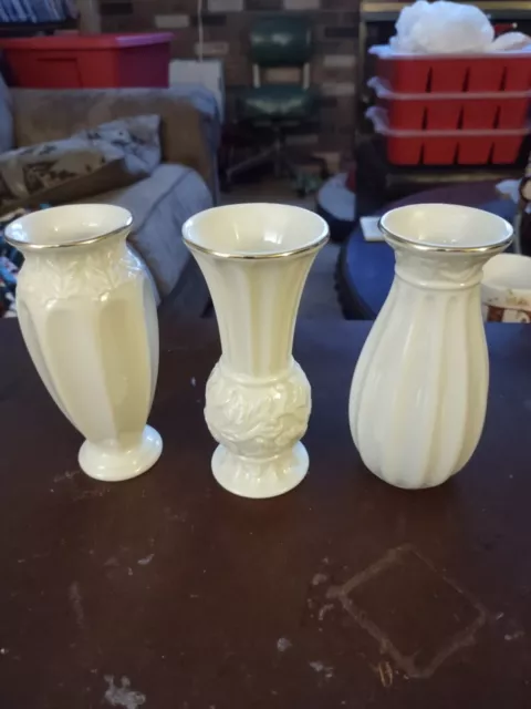 CLASSIC LENOX Set of 3 CARVED BUD FLOWER VASES 5" High Ivory with Gold Trim 2