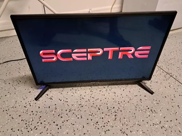 Sceptre   KATV53LA Model E32 32" TV.