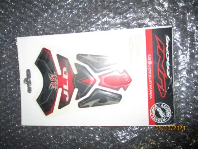 Protege Reservoir Moto MOTOGRAFIX Street Style 4pcs noir/rouge