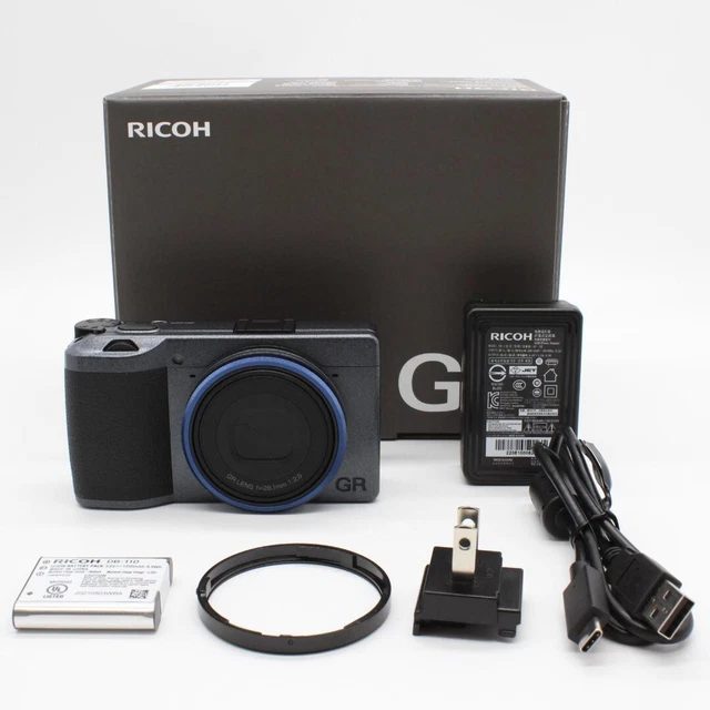 RICOH GR III Urban Edition Special Limited compact digital camera opened U