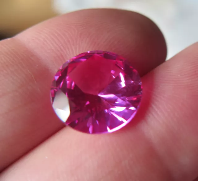 SUPERBE SAPHIR VERNEUIL ROND ROSE ..Taille brillant 8mm et 1,90ct..IF