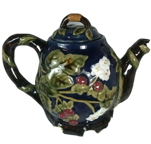 Wanjaing Nouveau Majolica Teapot Berries Leaves Flowers CBK Ltd 1991 Blue Floral