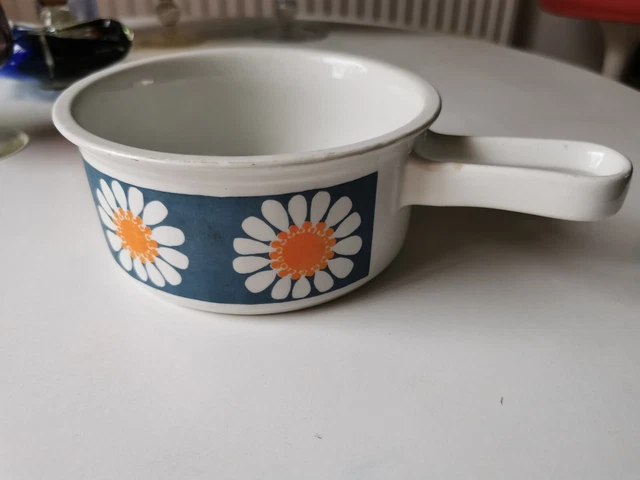 Vintage "Daisy" pattern Handled Dish Bowl by Figgjo Flint of Norway