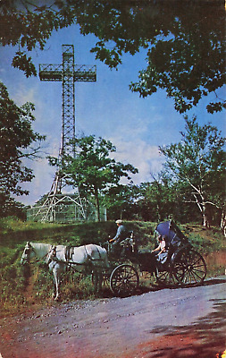 Postcard Cross Mount Royal Horse Drawn Carriage Montreal Quebec Canada UNPOSTED