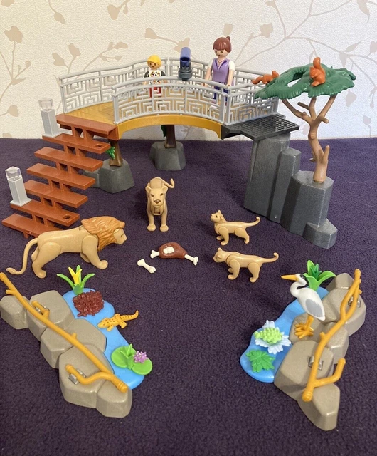 Playmobil Family Fun Outdoor Lion Enclosure 70343