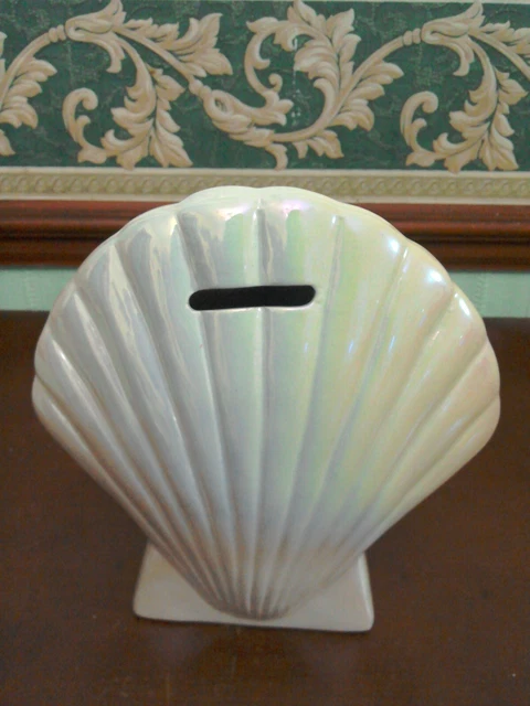 Oyster / Scallop Shell Moneybox -cream lustre finish  - quality retro -in vgc