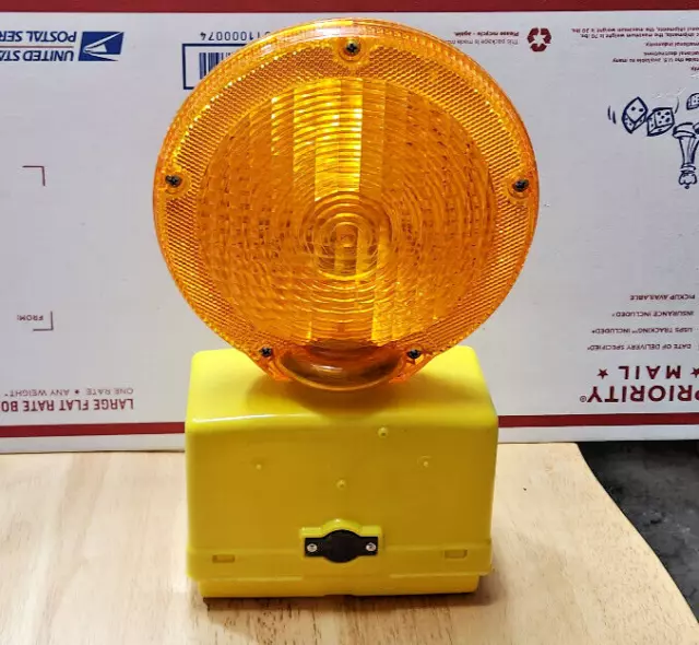 Flex-O-Lite Signal Night Flasher Amber Barricade Construction Light NO BATTERY