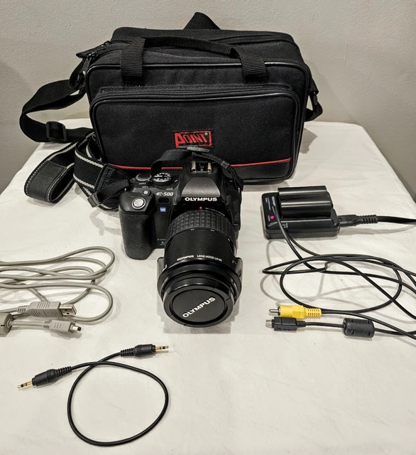 Olympus E-500 Evolt 8 MP Digital Camera w/ Zoom 14-45 mm F3.5-5.6 Lens