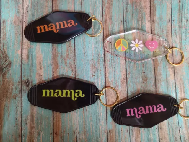 Motel Keychain Vintage Style "Mama" New