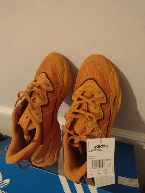 Ozweego orange deals size 6
