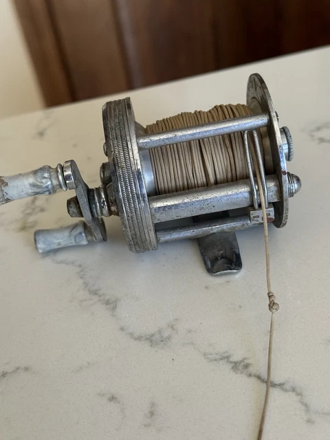 jcヒギンズモデル312 VINTAGE JC HIGGINS Model 312 Red Fishing Reel 312.39500