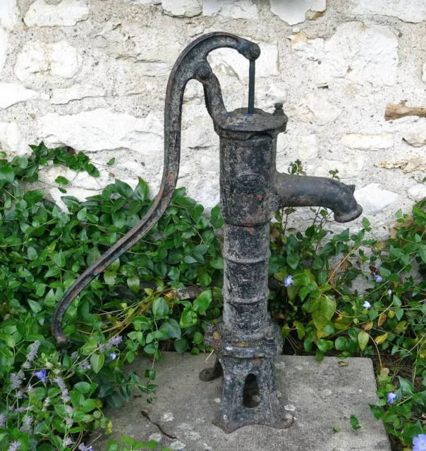 POMPE à EAU, Deville N°34 Charleville, ancienne pompe à eau, POMPE à BRAS .