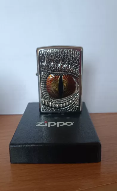 Véritable briquet tempête ZIPPO, oeil de Dragon. Neuf dans sa boite.