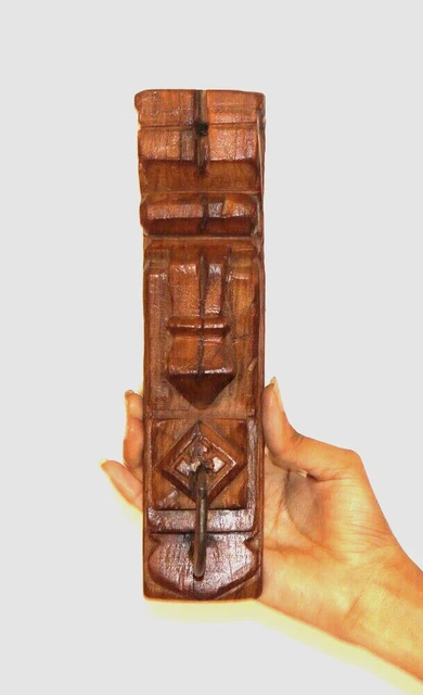Vintage Wooden Hand Carved Wall Hook Coat/Key Hanger Old Original 11592