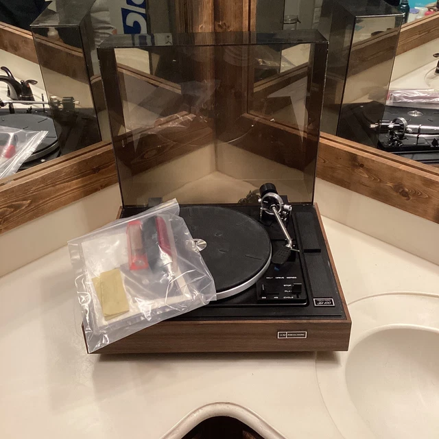 VINTAGE REALISTIC LAB100 Automatic Direct Drive Turntable Dust Cover