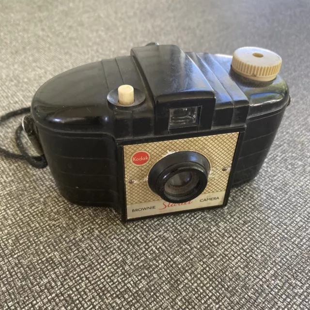Vintage Kodak Brownie Starlet Camera made in London England Limited