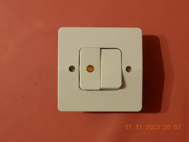 interrupteur a voyant neptune II Legrand  - va et vient - ref  80458  - beige
