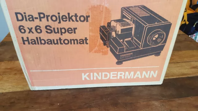 Kindermann Medium format projector