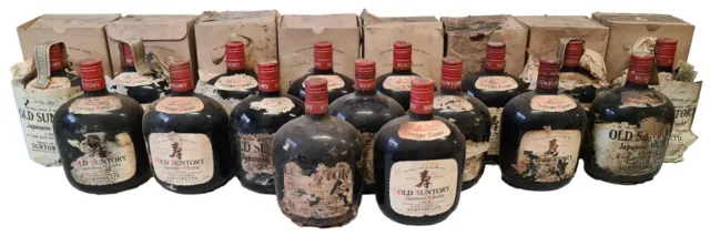 Collection De 17 Bouteilles De Whisky. Vieux Suntoire. Whisky Japonais.vers 1970