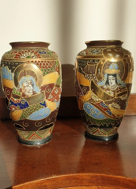 Paire De Vase Satsuma En Porcelaine Japonaise Decor Emaille Personnages