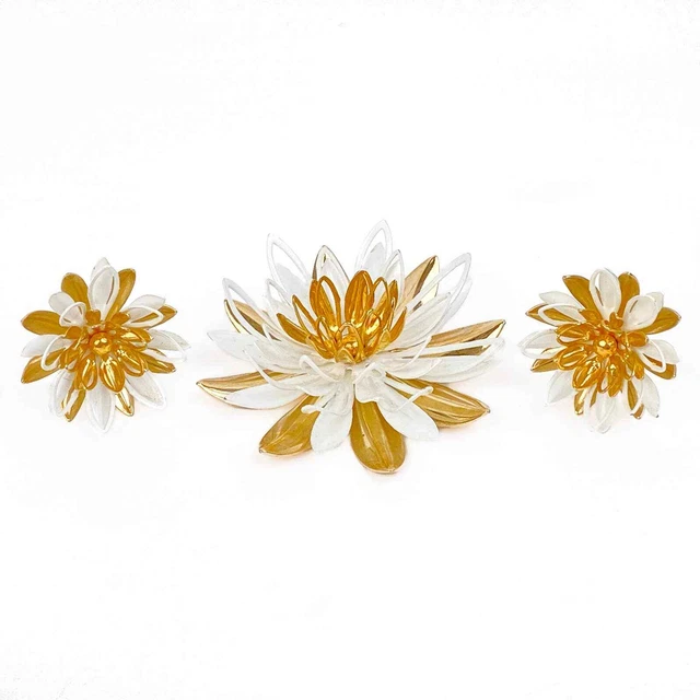 Sarah Coventry Vintage Brooch Earrings Water Lily White Enamel Petals Gold Tone