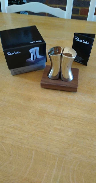 Robert Welch Drift Salt & Pepper Shakers On Walnut Stand Brand New In Box