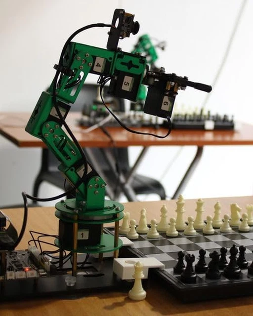 Yahboom MUTO S2 Hexapod Roboter - 18 DOF AI Vision Mit Jetson Nano