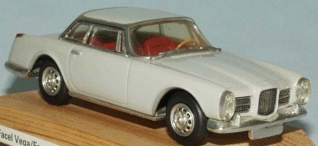 Modèle Réduit Ford Thunderbird 1963 Hardtop Rouge - Échelle 1/43, Métal Blanc/étain, Neuf