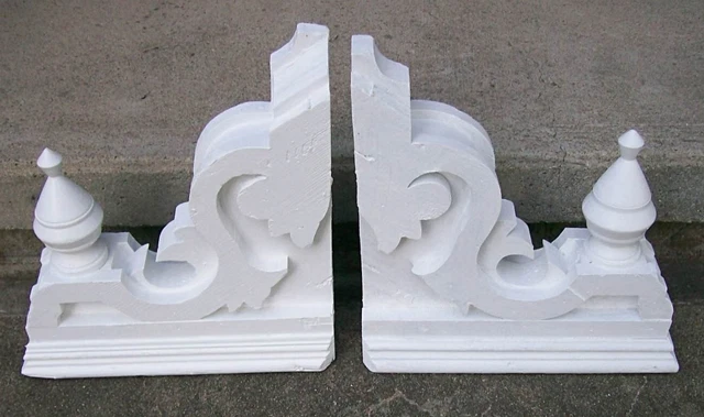 Antique PAIR Victorian Wooden CORBELS Gingerbread Porch Trim Vintage Decor Items