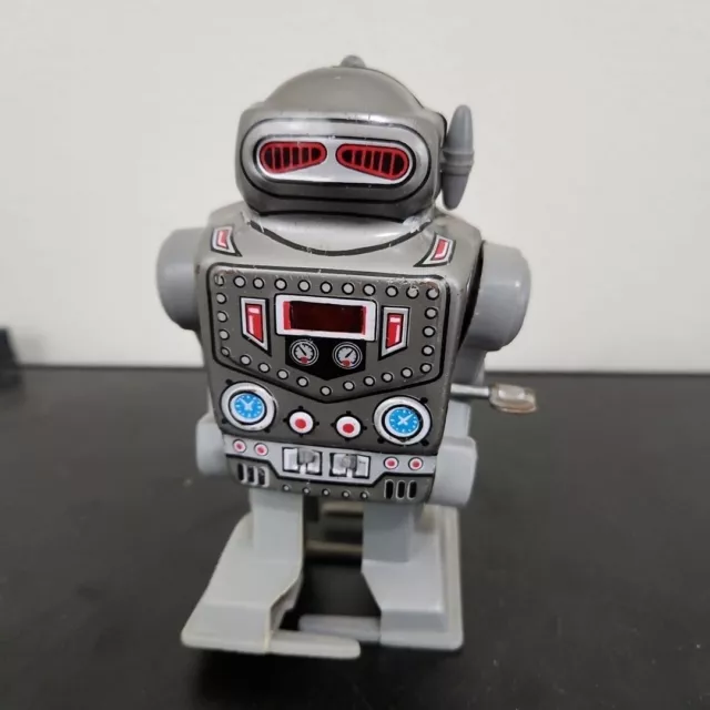 Captain Robot Vintage Wind Up Walking Robot Toy MTU Korea Tin Toy Works DMG.