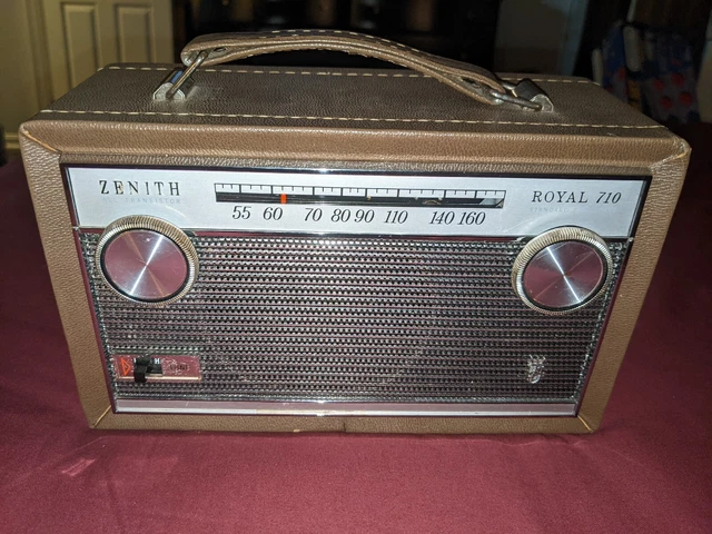 1965 Vintage Zenith Royal 710M AM Portable All Transistor Radio Tested Works