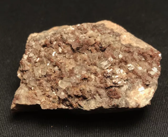 Mineral: Calcit xx, Hämatit xx, Dolomit xx; Schacht 371, Schlema-Alberoda, DE